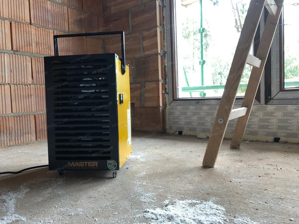 Osuszacz powietrza MASTER DH 732